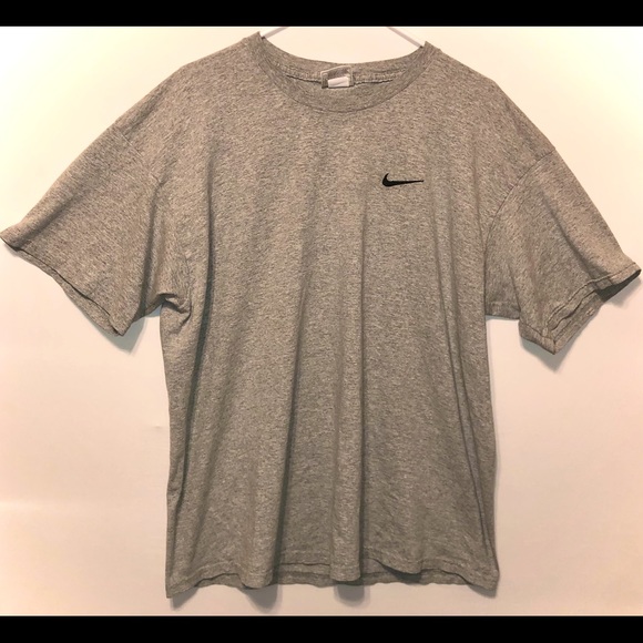 Grey Nike check mark shirt, size large - Picture 1 of 3